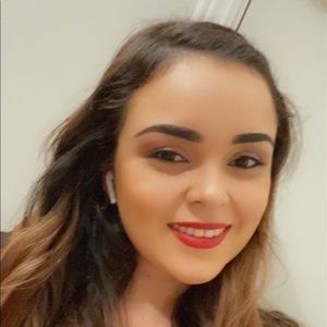 Meet your Posher, Brenda